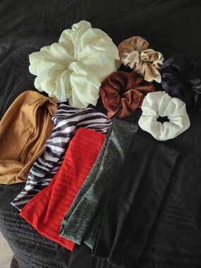 Bundle of Brand New Hair Accesories